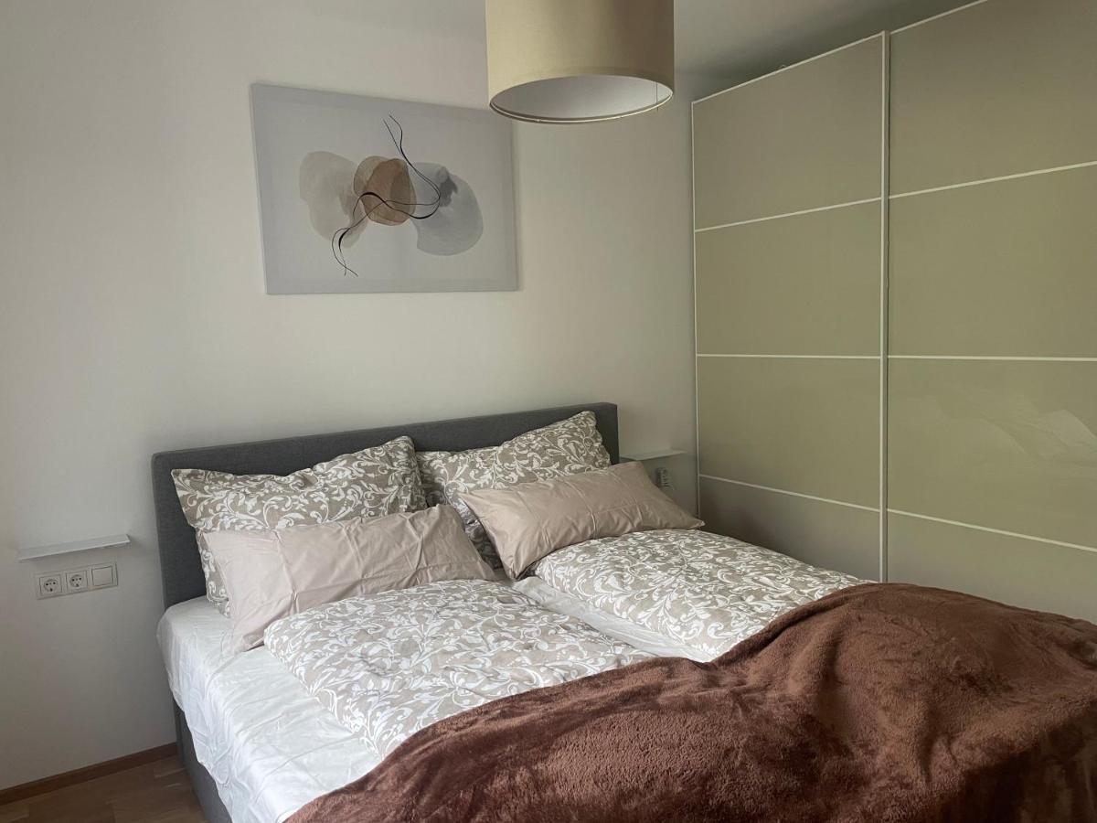 A Place To Call Home Vienna Luaran gambar