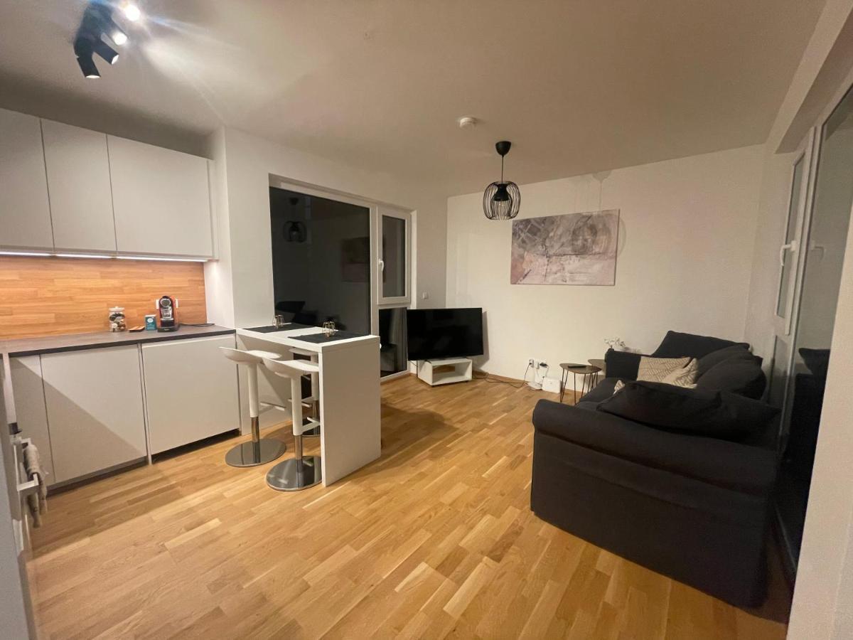A Place To Call Home Vienna Luaran gambar