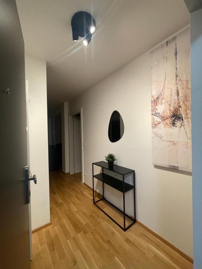 A Place To Call Home Vienna Luaran gambar