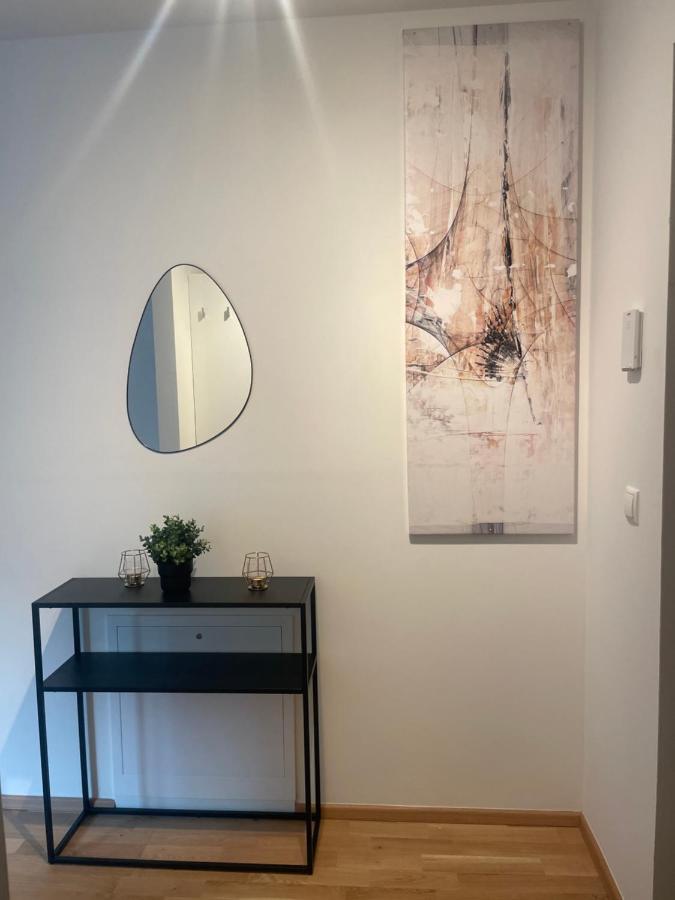 A Place To Call Home Vienna Luaran gambar